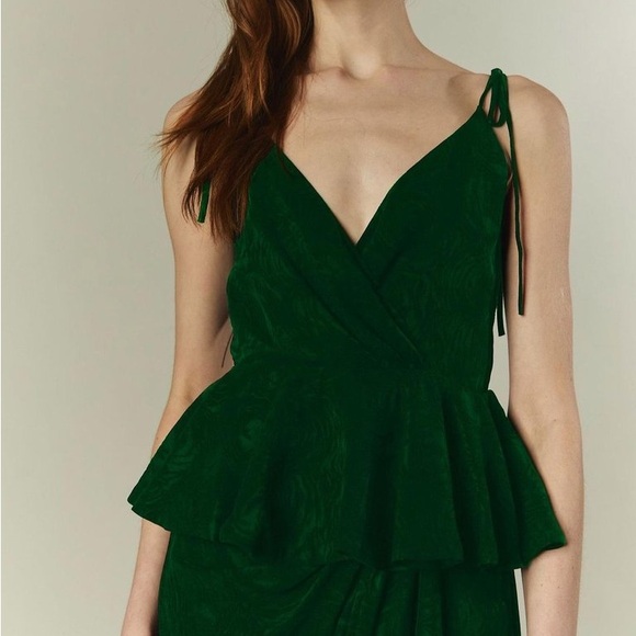 Christy Lynn Celine Top In Emerald - Size Large - Picture 2 of 5